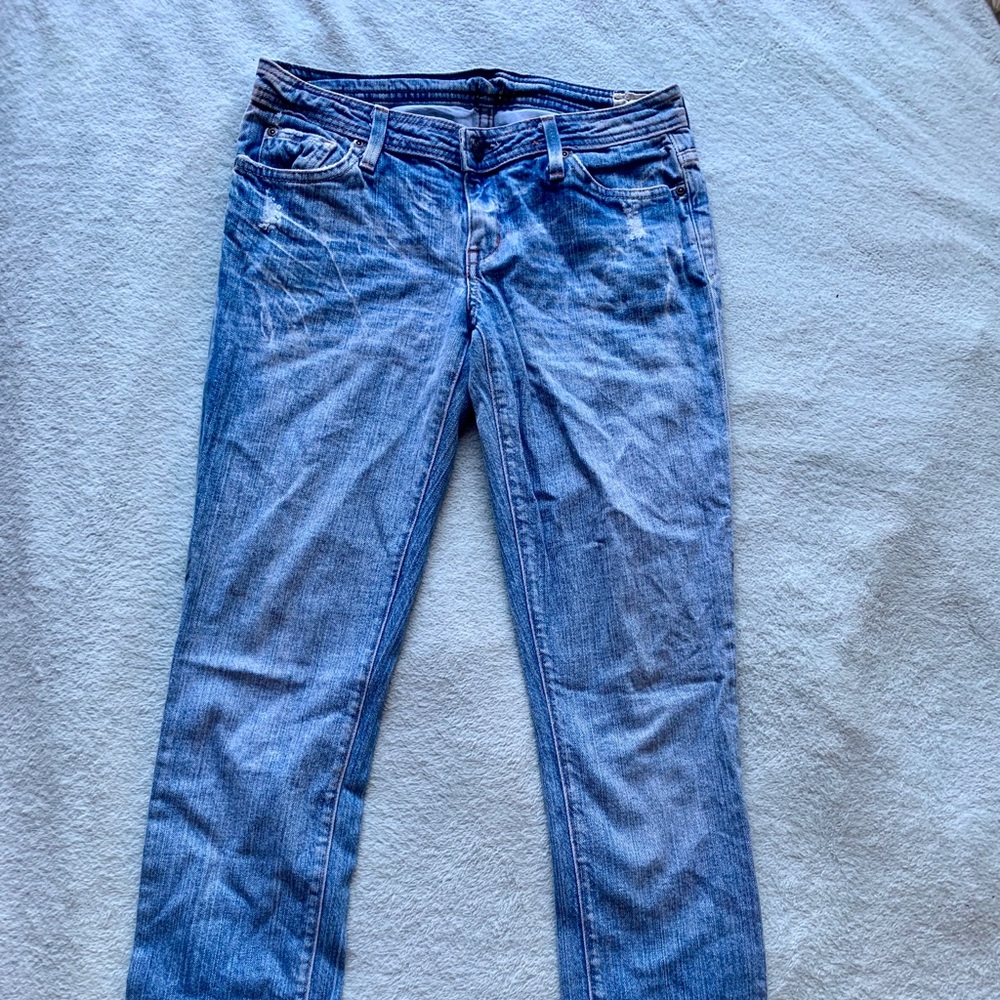 575 Blue Jeans
